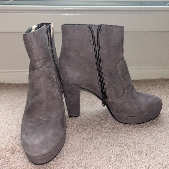 Gianni Bini Grey Suede Ankle Boots - Picture 1 of 7